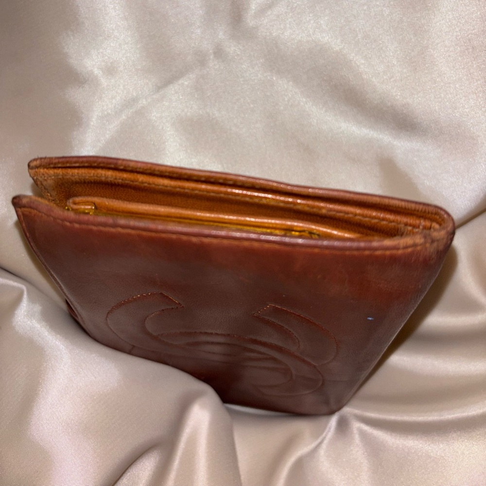 CHANEL Light Brown Leather Wallet with CC and COA - Picture 14 of 16